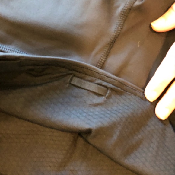 Lululemon breezy crop NWT Size 8 - Picture 3 of 7